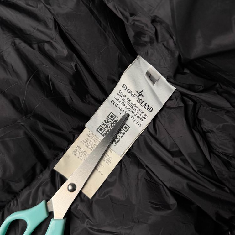 Stone Island Pertex Quantum Y Hooded Down Puffer Jacket (L) image 5