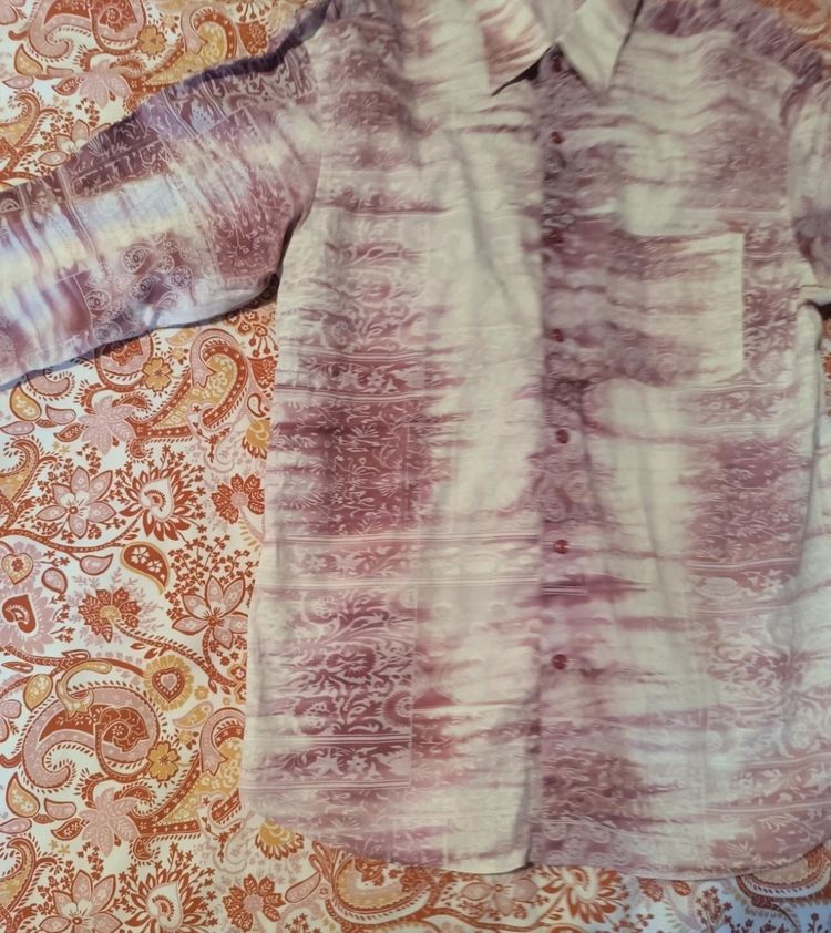 Pink And White Patterned Button-Up Shirt obraz 5