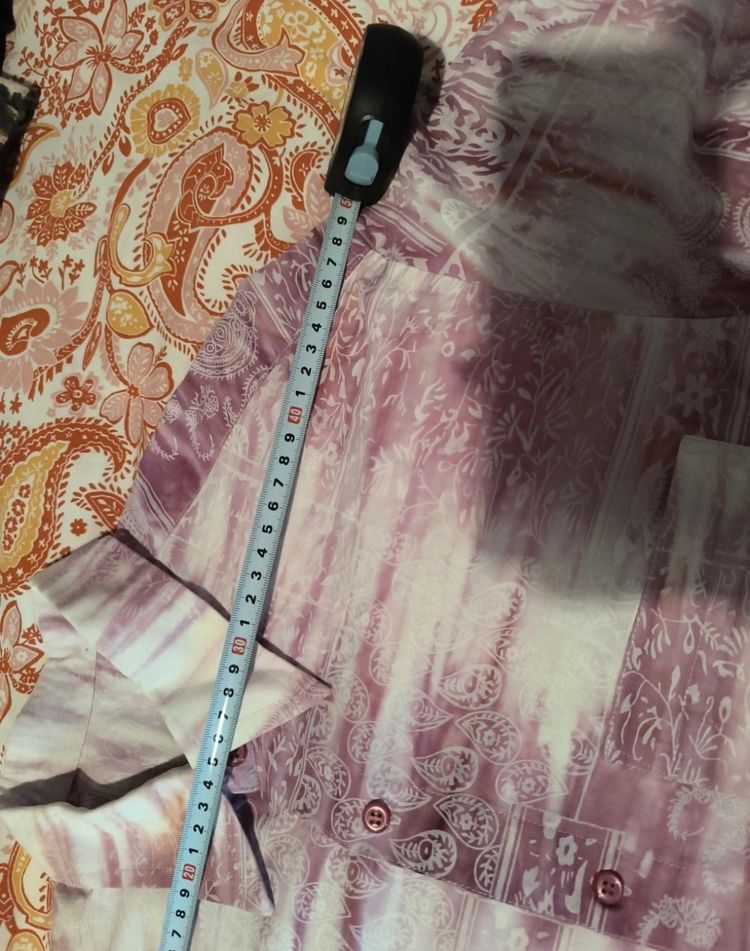 Pink And White Patterned Button-Up Shirt obraz 8