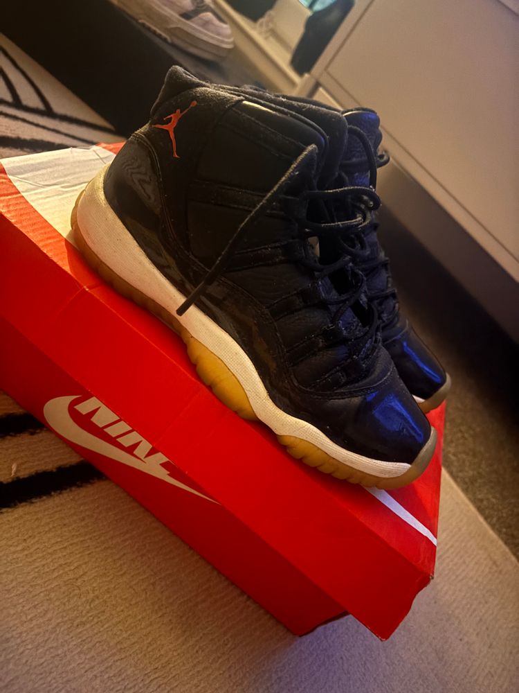 Air Jordan 11 Sneakers image 4