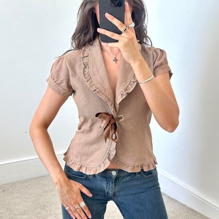 Brown Short Sleeve Blouse With Ruffle Collar