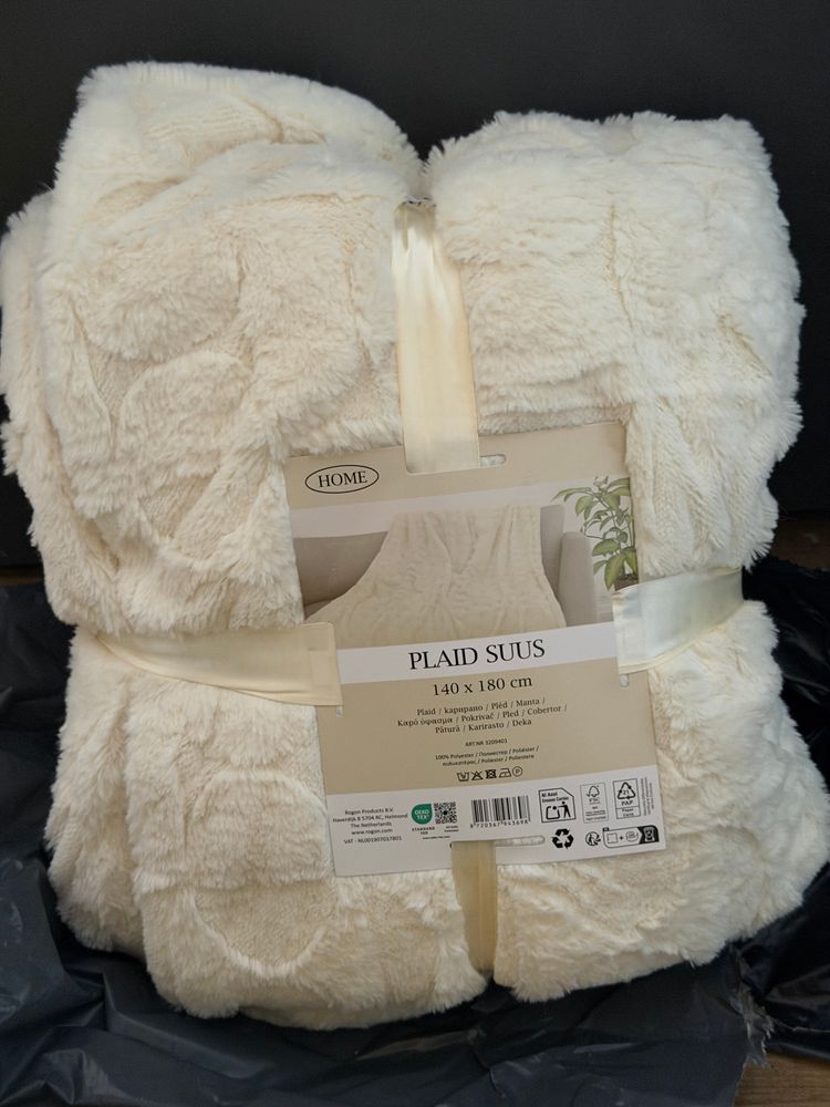 Other Luxury Soft Cream Throw Blanket 140x180cm Sofa Bed Fleece Throw product image