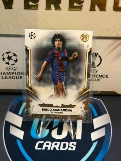 Diego Maradona /10 Topps Reverence