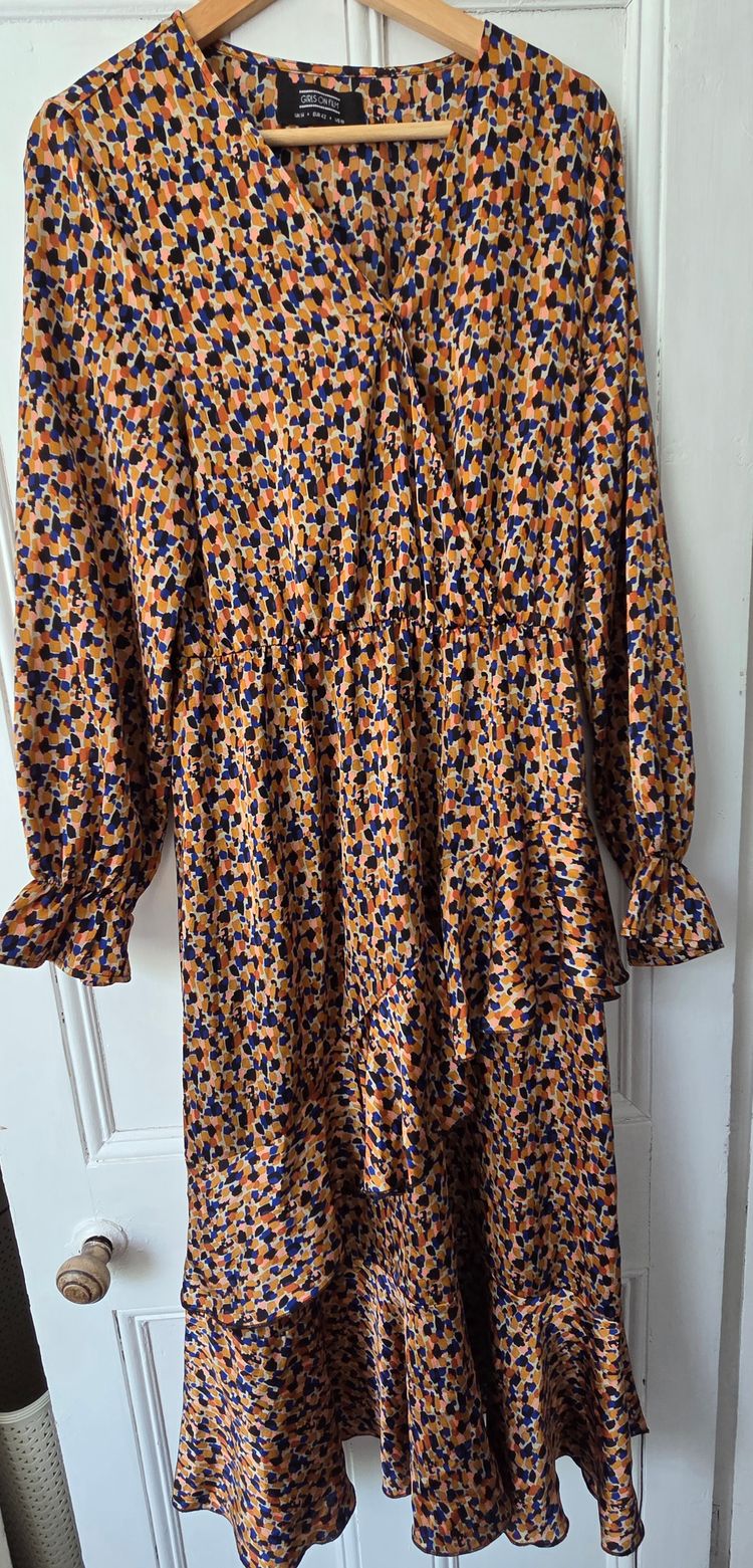 Girls on Film Girls On Film Patterned Long Sleeve Dress product image