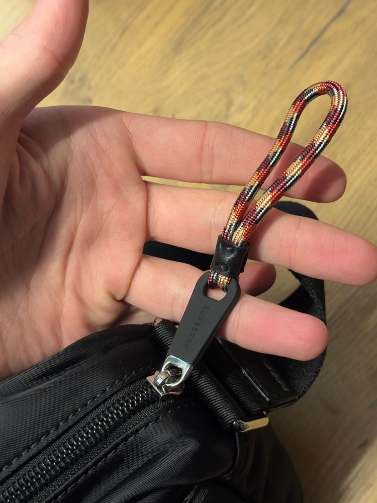 Immagine di Burberry Black Crossbody Bag 4