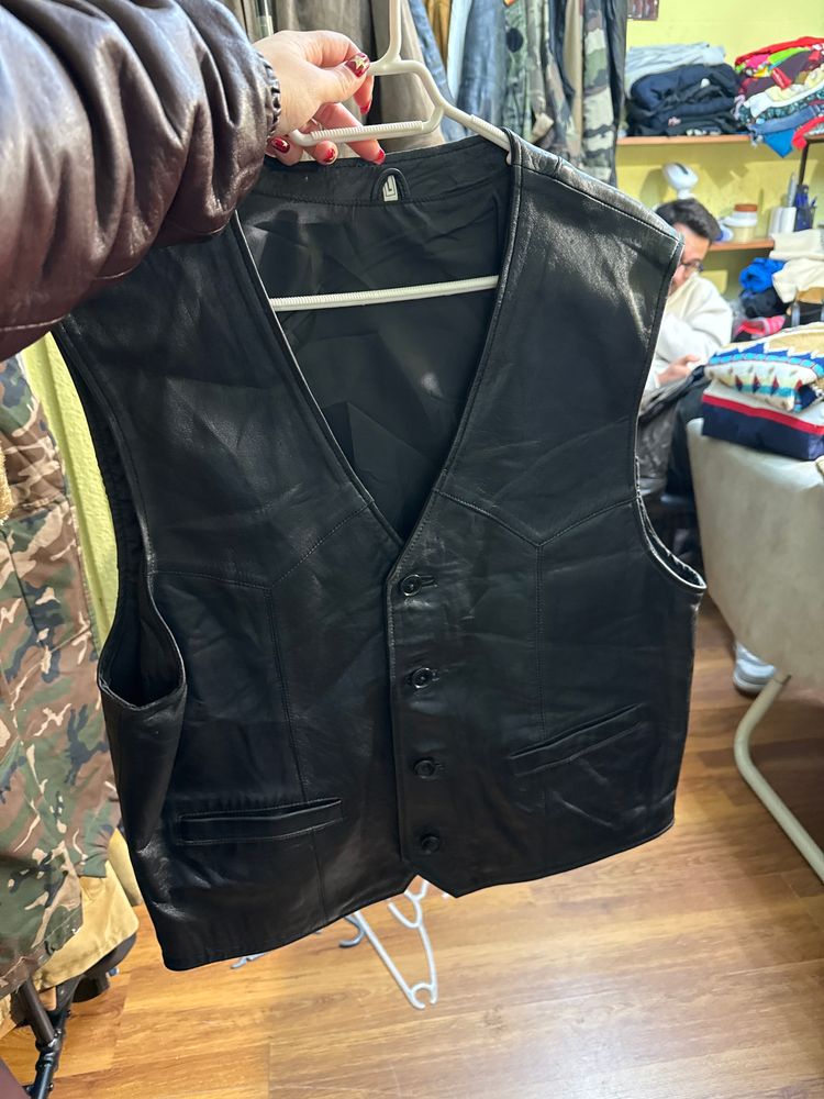 Black Leather Vest talla L 