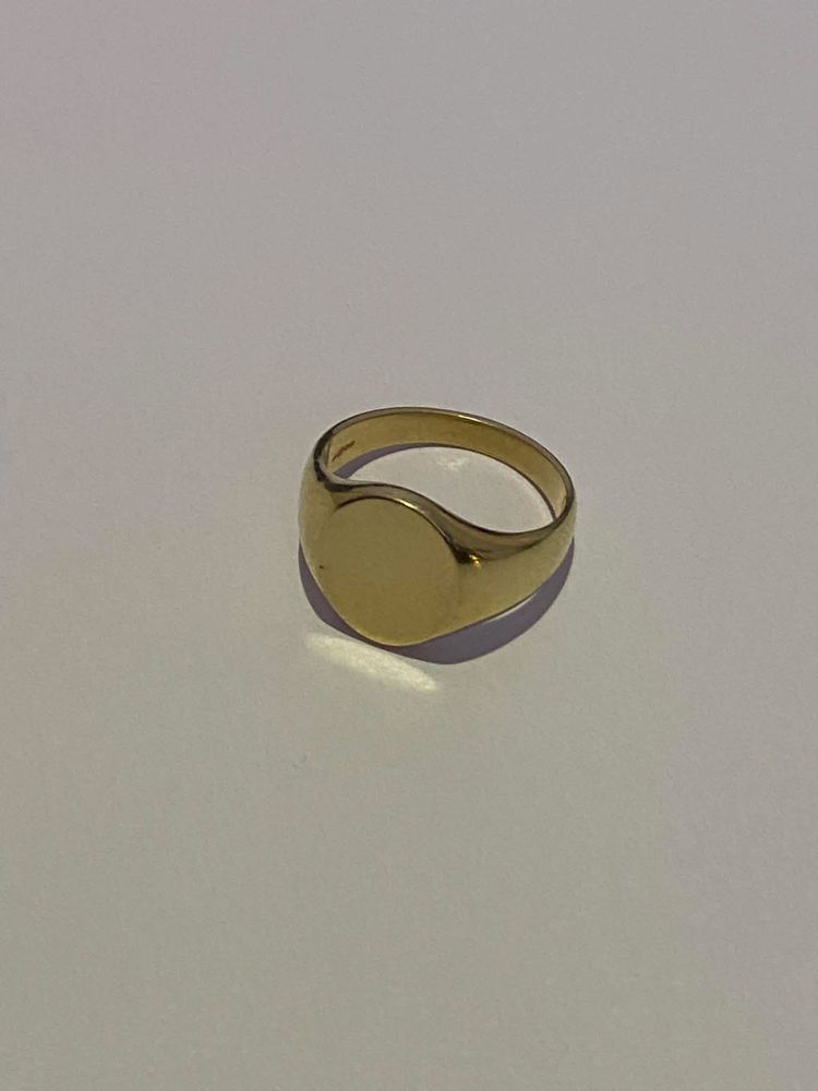 9ct gold Signet Ring 