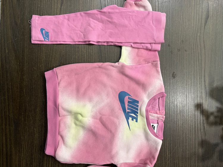 Immagine di Nike Pink Tie-Dye Sweatshirt And Leggings Set 6
