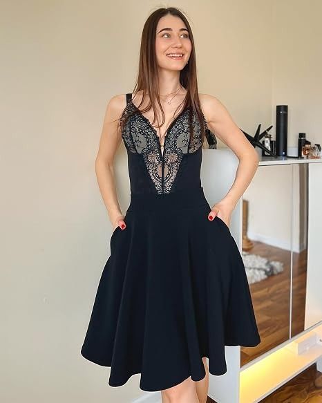 Immagine di Black Flared Skirt 2