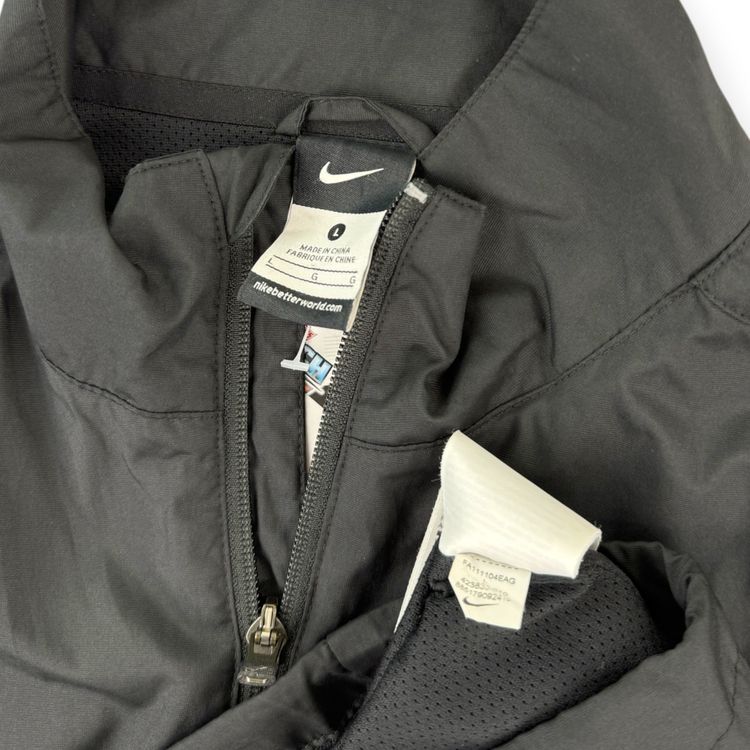 Juventus 2011 Tracksuit Jacket (L) image 2