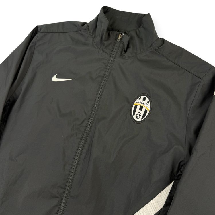 Juventus 2011 Tracksuit Jacket (L) image 5