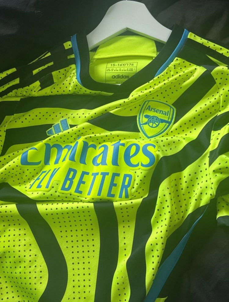 Arsenal shirt  image 1