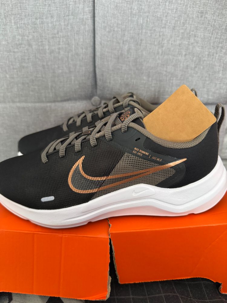 Nike Downshifter 12 Running Shoes Size 6.5