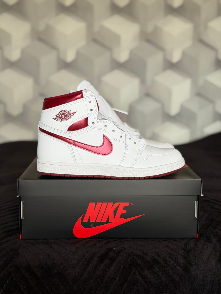 Nike air jordan 1 high metalic czerwone białe 44