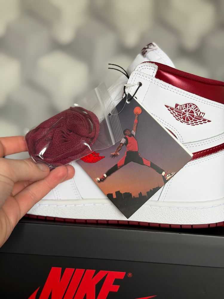 Nike air jordan 1 high metalic czerwone białe 44 obraz 3