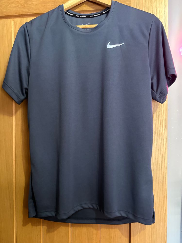 Nike Short Sleeve T-Shirt
