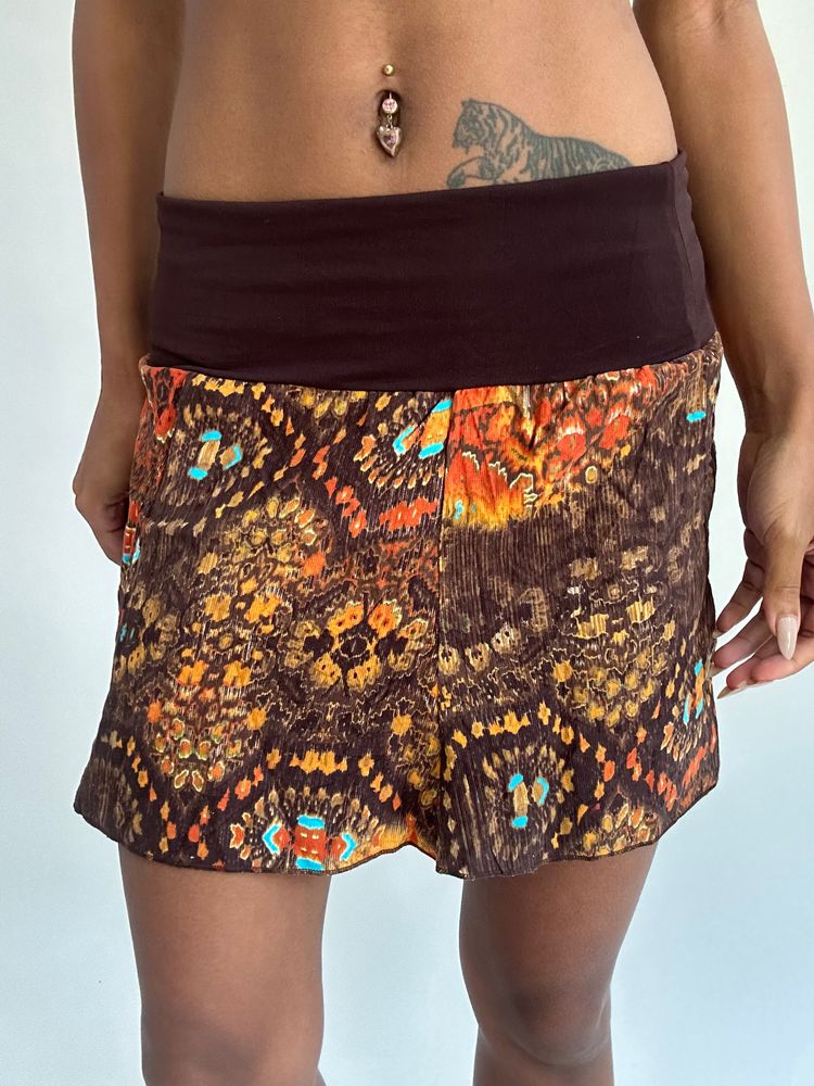 💻‼️ |brown and orange patterned mini skirt image 1
