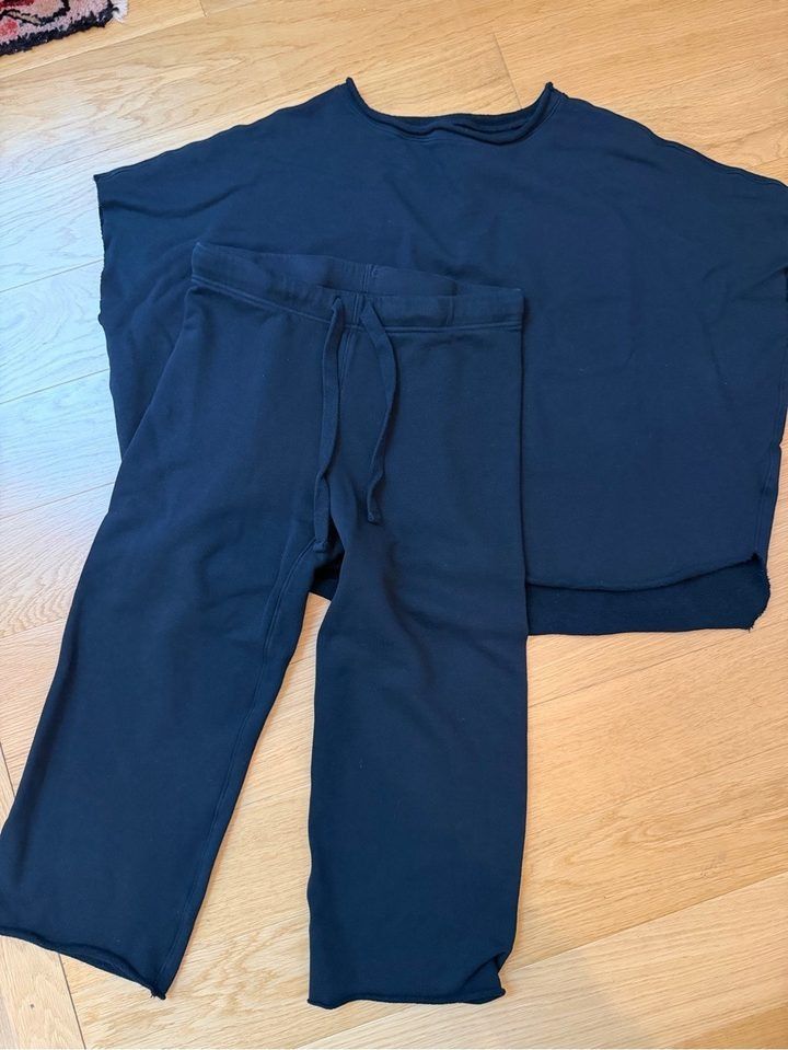 Black Sweatshirt And Pants Set imagen 1