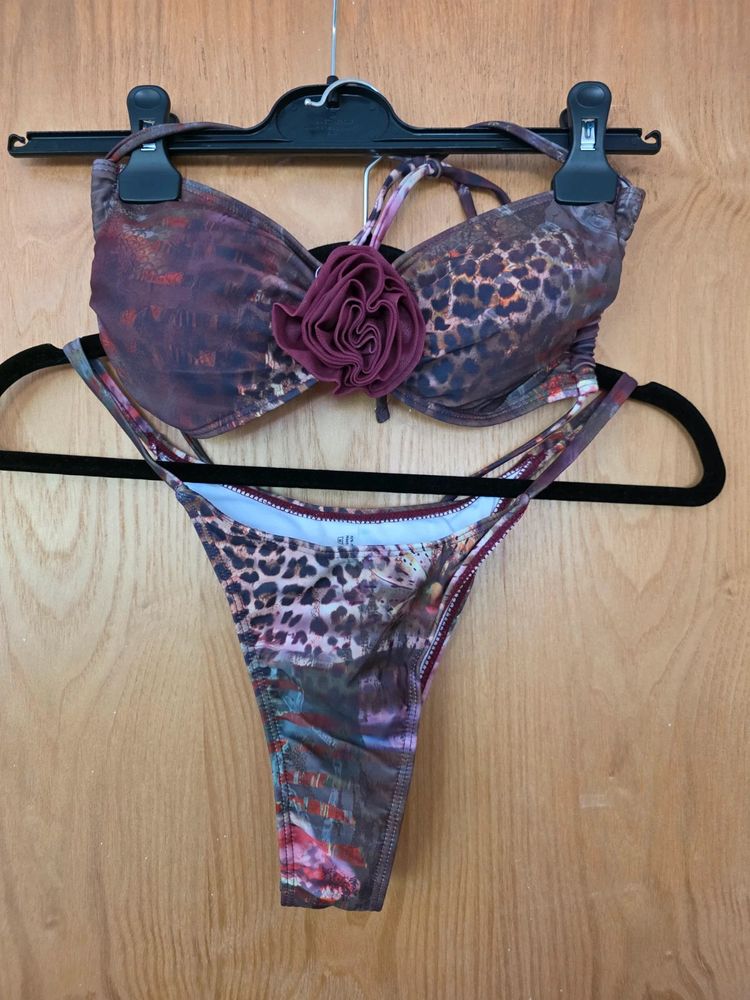 Leopard Print 3D Rosette Bikini Set UK12-14 image 1