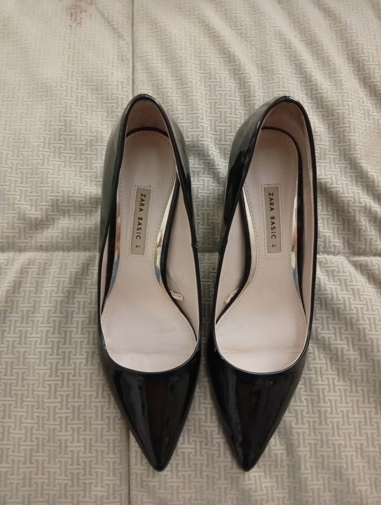 Zara Zara Basic Black Patent Leather Block Heel Pumps product image