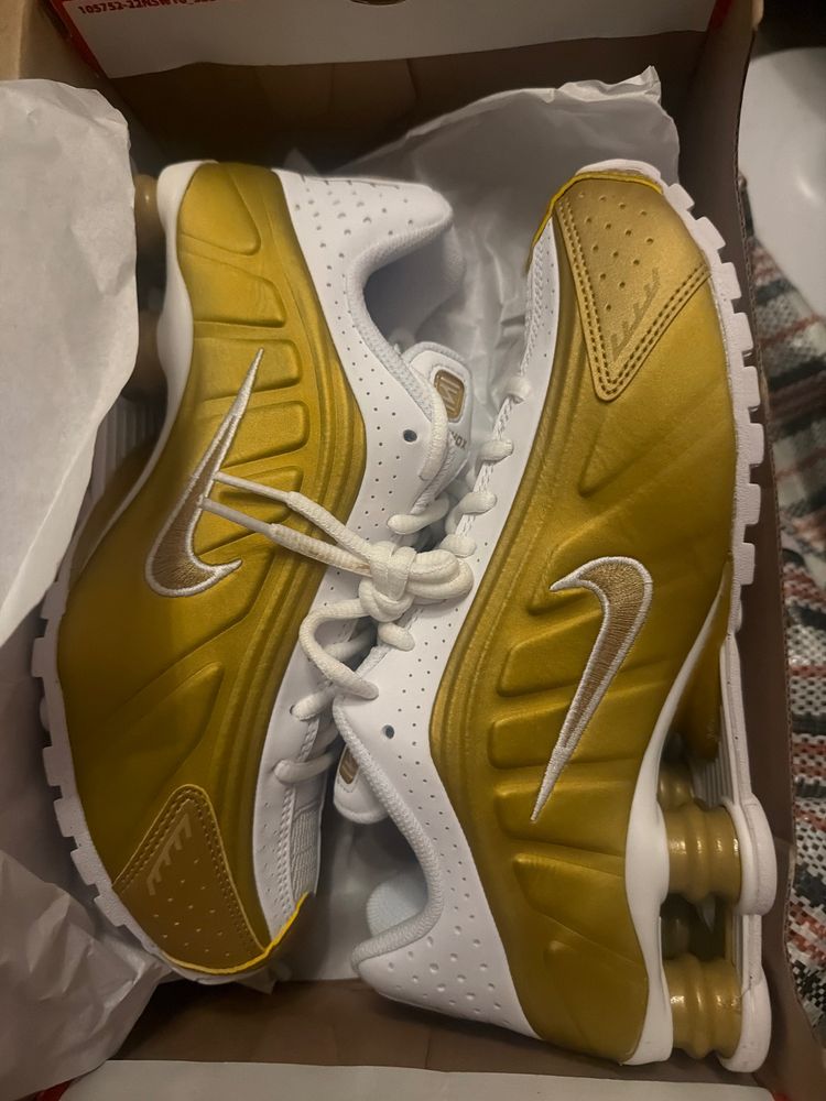 Nike Shox R4 Kids Shoes or Women’s Uk 5.5 