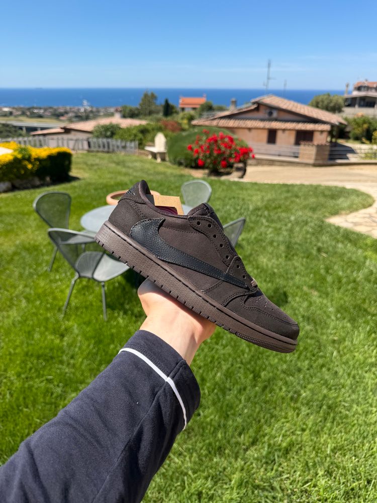Jordan 1 Low Travis scott Velvet 43