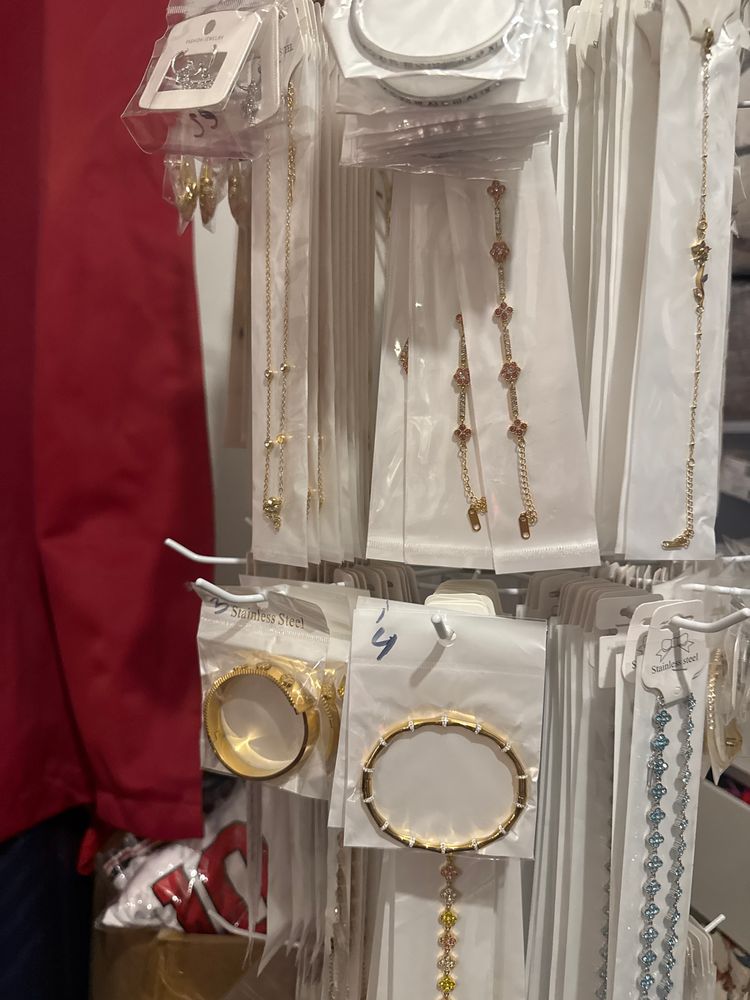 Pretty necklaces image 1