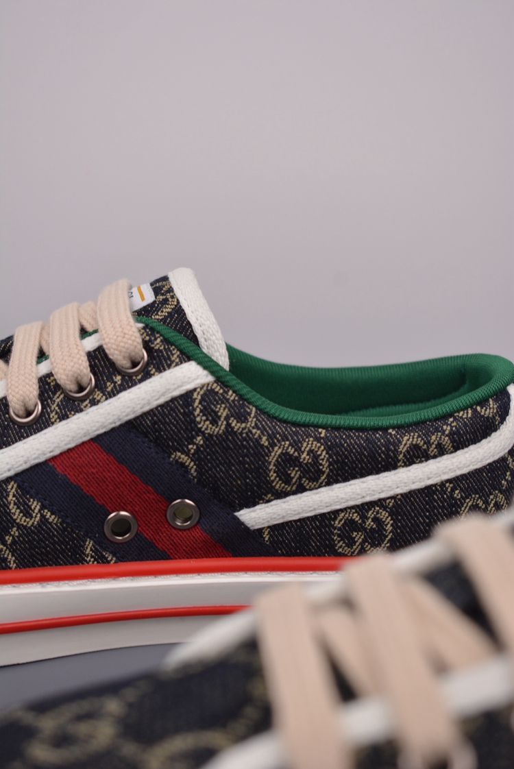 Retro casual sneakers  image 4