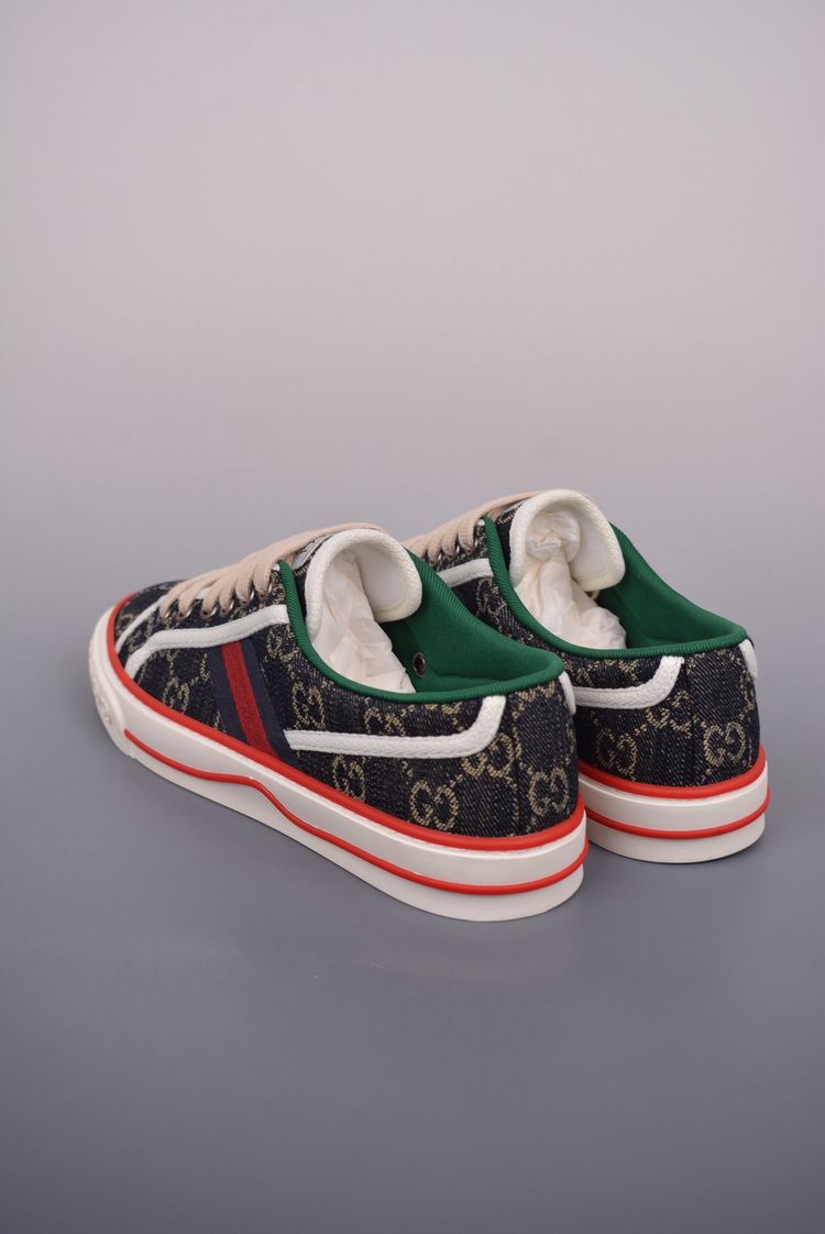 Retro casual sneakers  image 2
