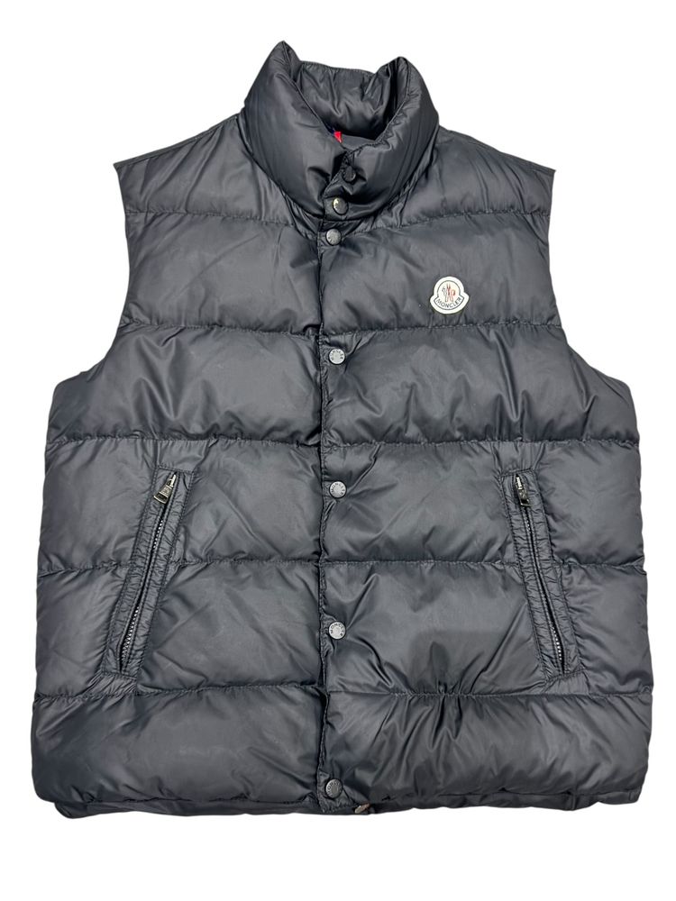 Moncler Black Puffer Gilet Pre-Loved
