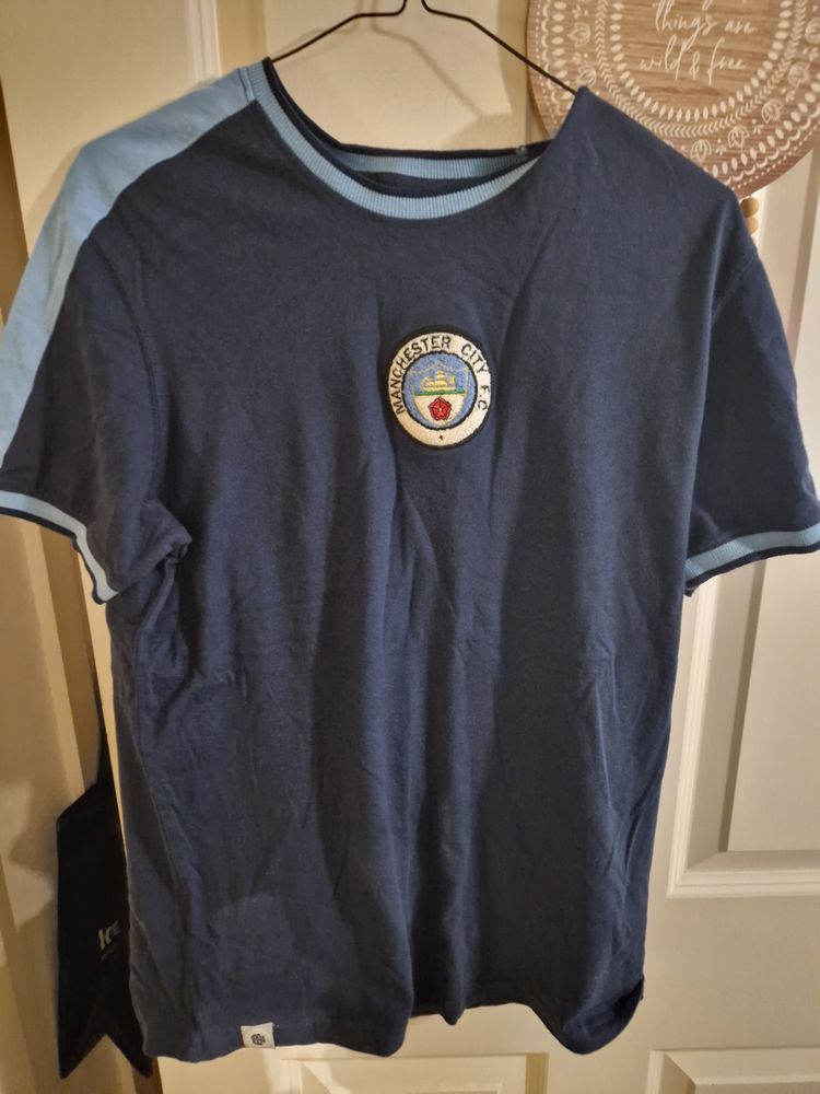 Manchester city t shirt 