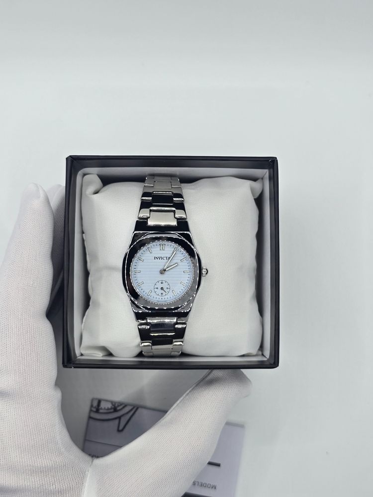 Invicta Celestial Blue image 2