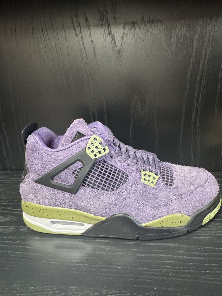 BRAND NEW - Jordan 4 Retro, Canyon Purple (W) 