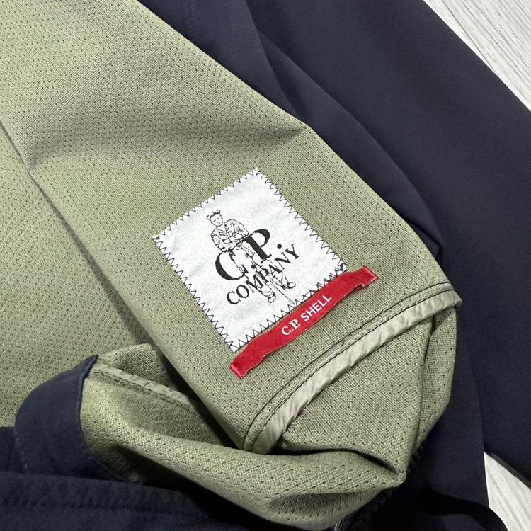 CP Company Navy Soft Shell Goggle Jacket image 5
