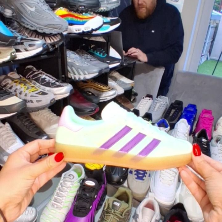 Adidas Originals Adidas Gazelle - teal/purple
UK3.5 product image