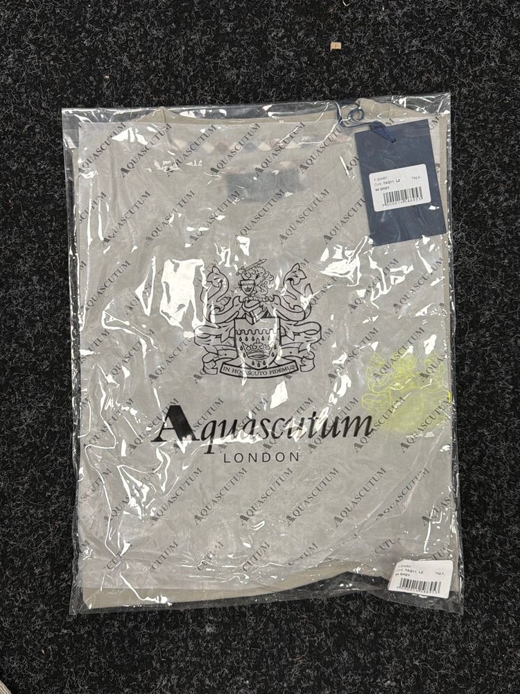 (39) Taq11 Aquascutum London Clothing 