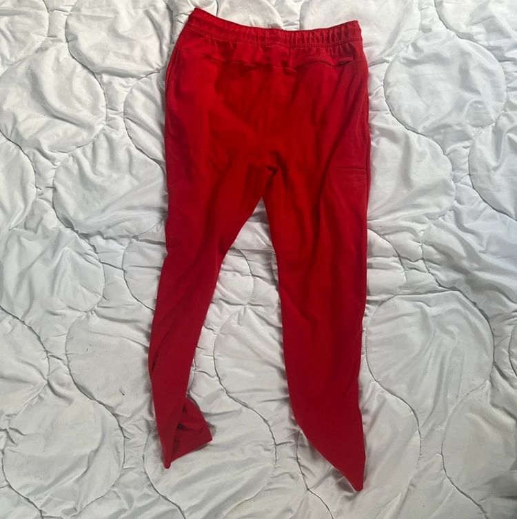 Red Sweatpants imagen 3