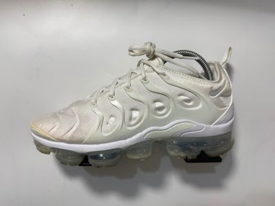 Nike Vapormax Plus Sneakers clean
