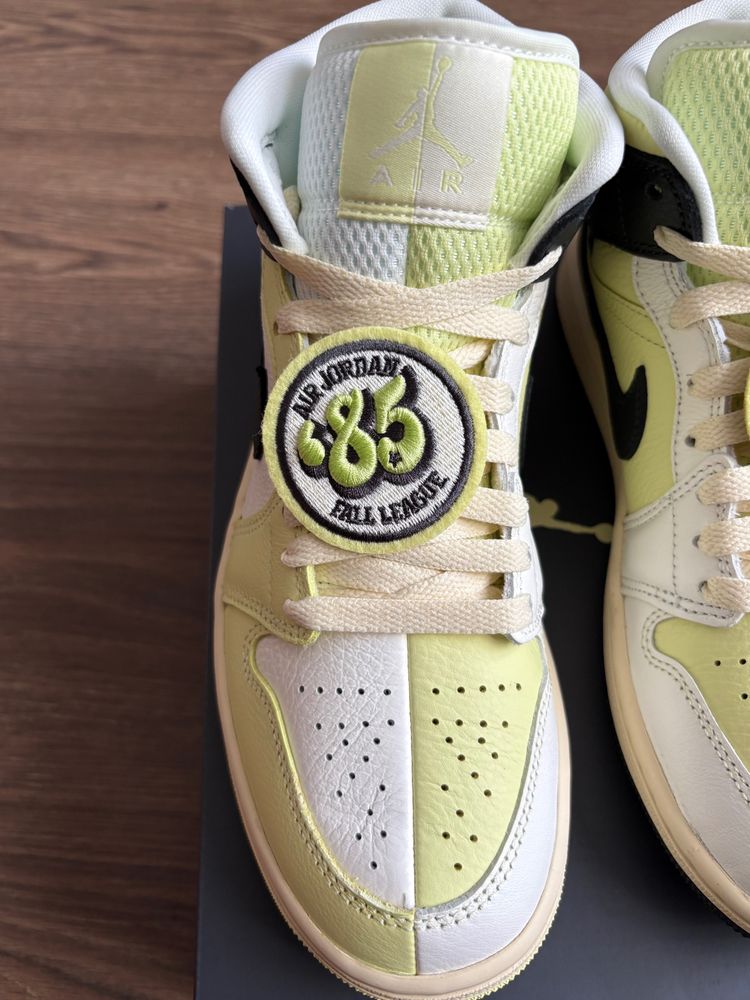 Wmns Air Jordan 1 Mid Se Sneakers 6