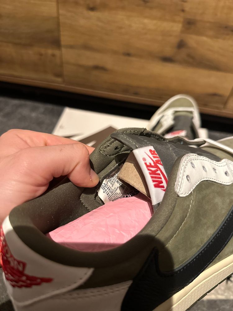 Nike Air Jordan 1 Travis Scott “Medium Olive” U.K. 9.5 image 8