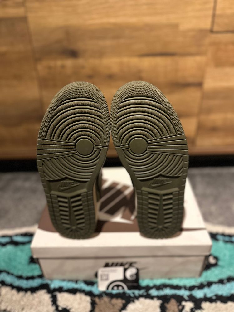 Nike Air Jordan 1 Travis Scott “Medium Olive” U.K. 9.5 image 3