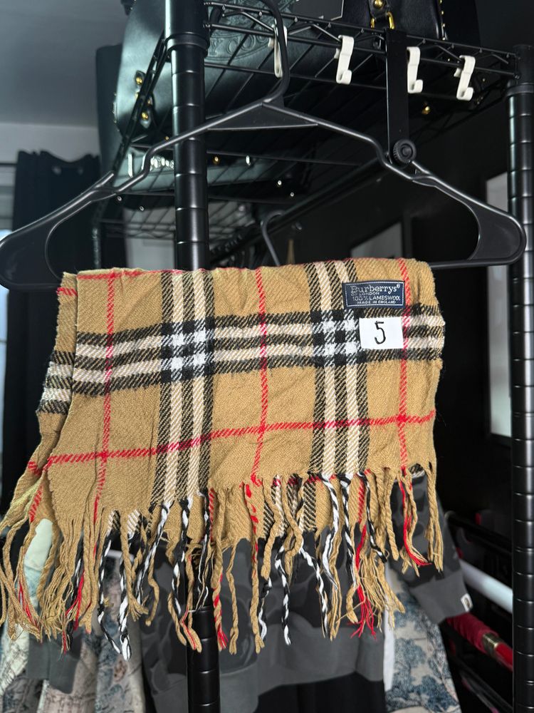 Burberry #5 £200RRP Beige Vinatge Burberry Scarf Lambswool product image