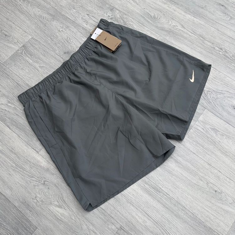Nike Dri Fit Challenger 7" Brief Lined Shorts Training Running Gym - Smoke Grey