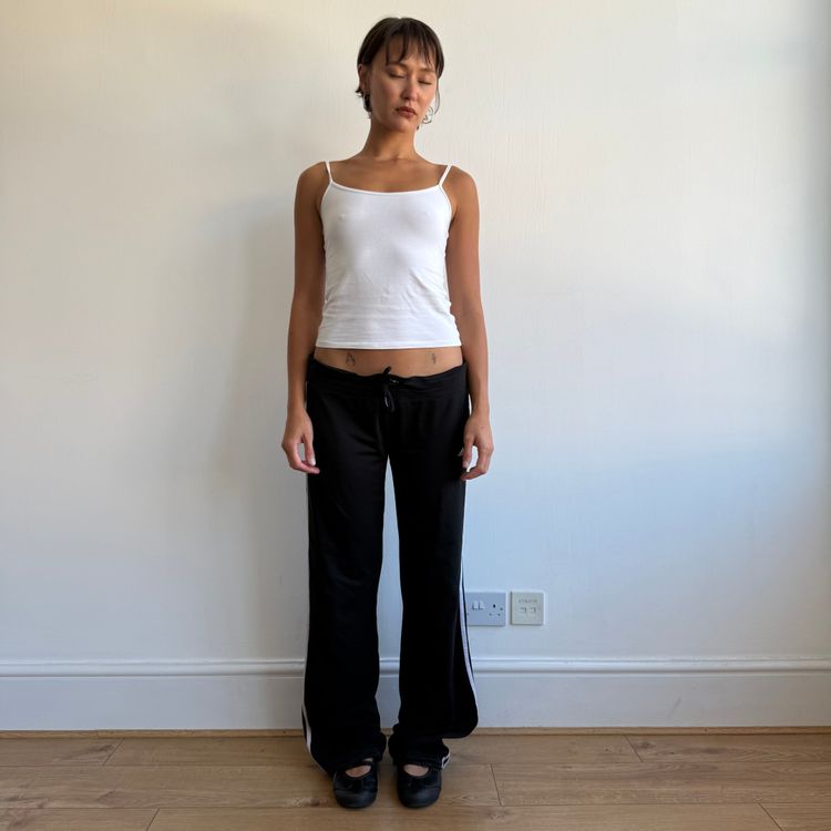 Black Adidas flared yoga pants - Size M-L imagen 7