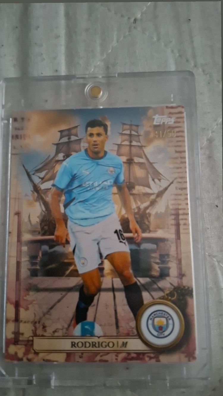 Topps Rodrigo Lm Football Trading Card product image