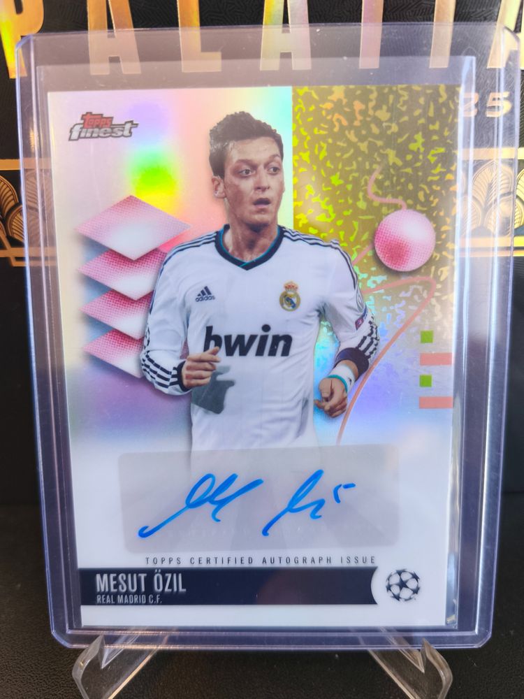 Mesut Ozil Real Madrid C.F. Autographed Trading Card