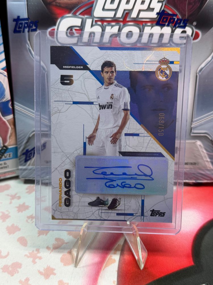 Topps Chrome Soccer Trading Card