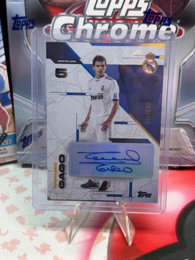 Topps Chrome Soccer Trading Card
