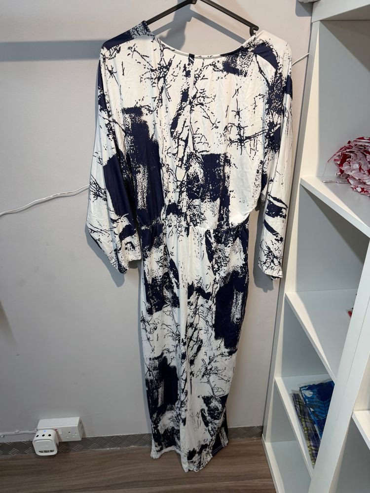 White And Navy Abstract Print Long Dress - Viral and trending 2