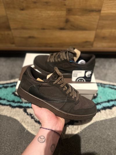 Nike Air Jordan 1 Travis Scott “Velvet Brow ” U.K. 9